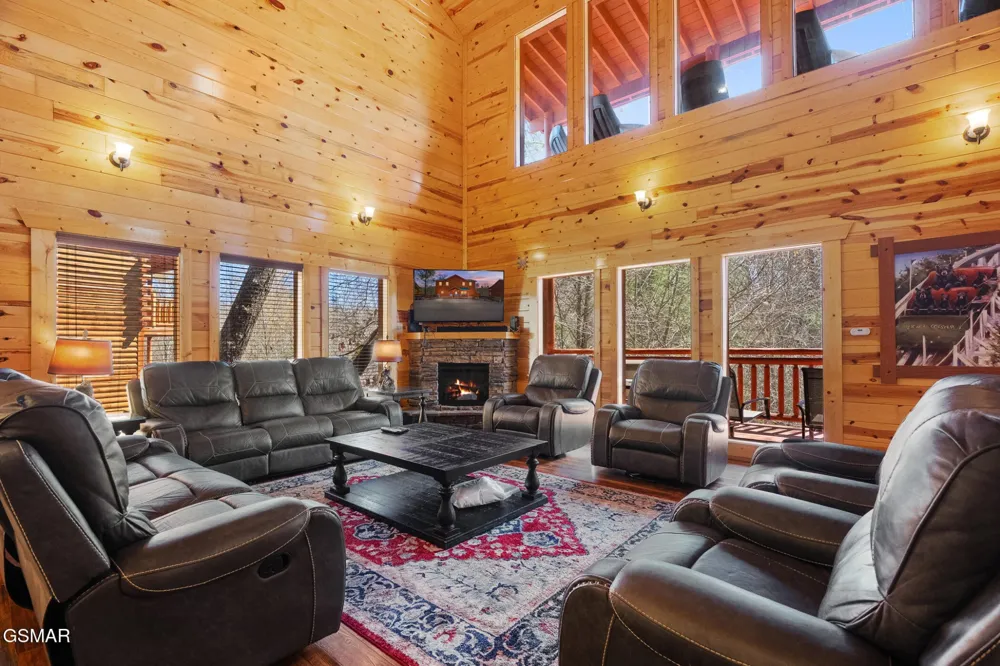 4355 Forest Ridge Way Pigeon Forge, TN 37863