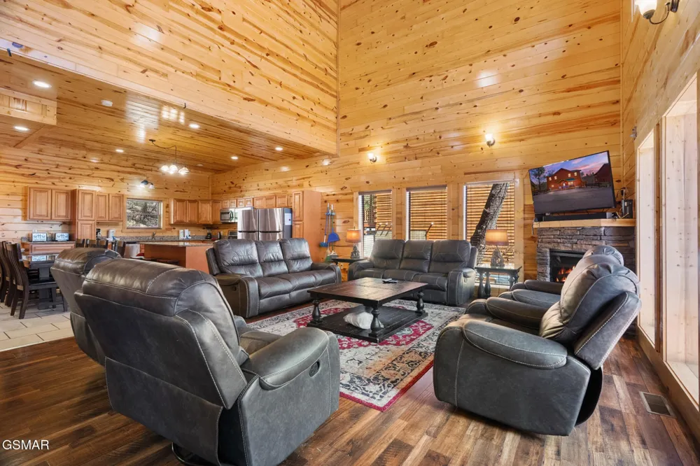 4355 Forest Ridge Way Pigeon Forge, TN 37863