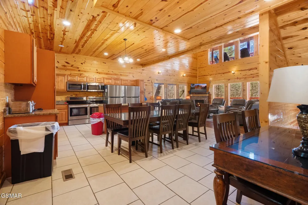 4355 Forest Ridge Way Pigeon Forge, TN 37863