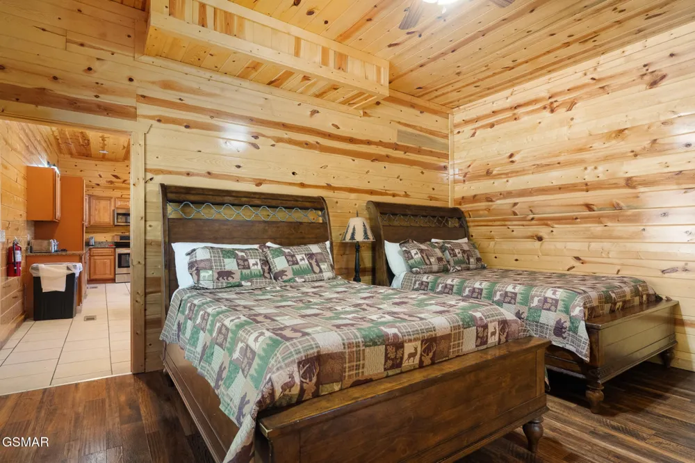 4355 Forest Ridge Way Pigeon Forge, TN 37863
