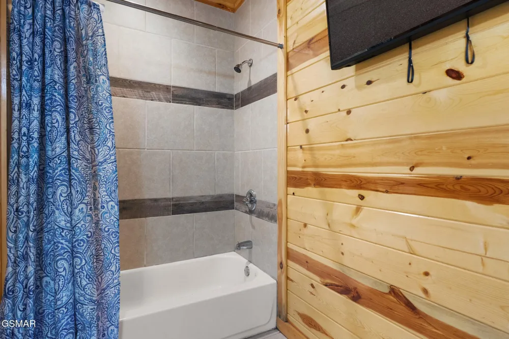 4355 Forest Ridge Way Pigeon Forge, TN 37863