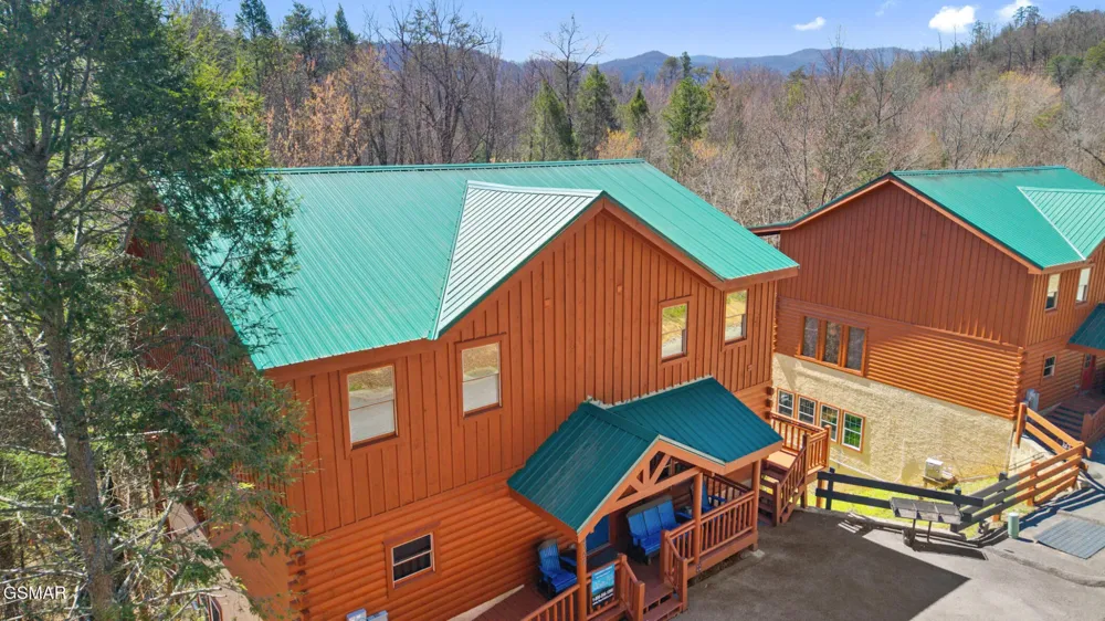 4355 Forest Ridge Way Pigeon Forge, TN 37863