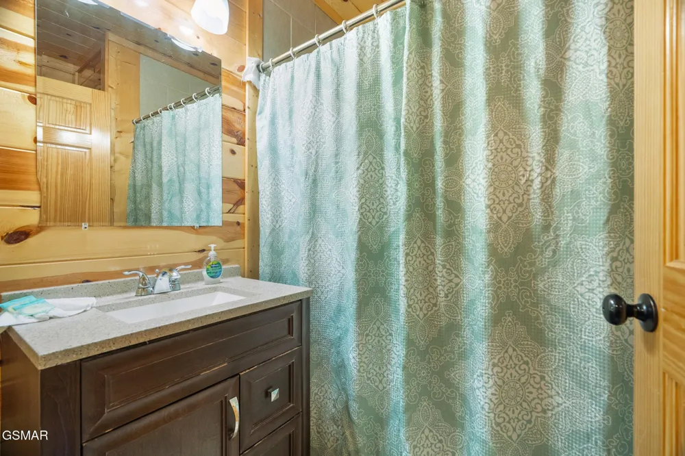 4355 Forest Ridge Way Pigeon Forge, TN 37863