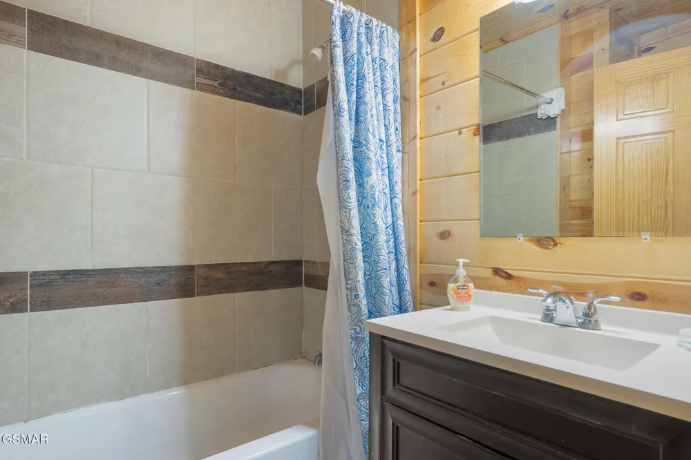4355 Forest Ridge Way Pigeon Forge, TN 37863
