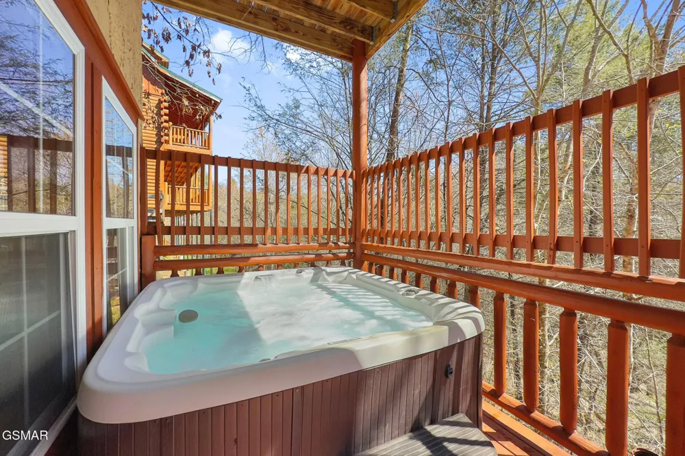 4355 Forest Ridge Way Pigeon Forge, TN 37863