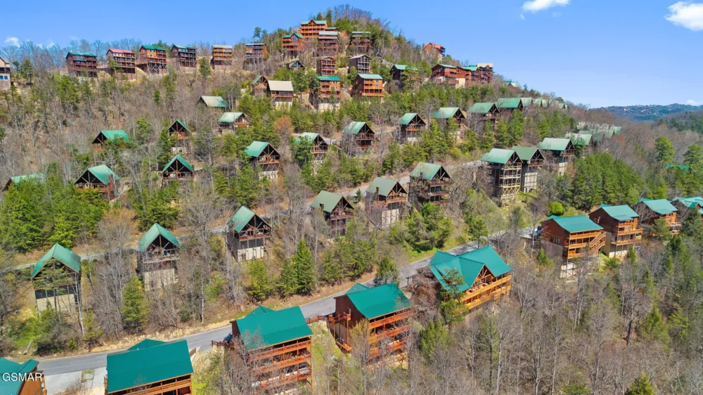 4355 Forest Ridge Way Pigeon Forge, TN 37863