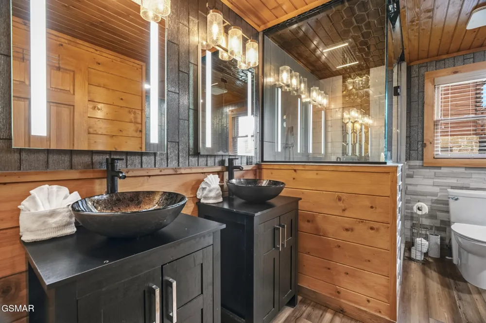 605 Cherry Blossom Way Pigeon Forge, TN 37863