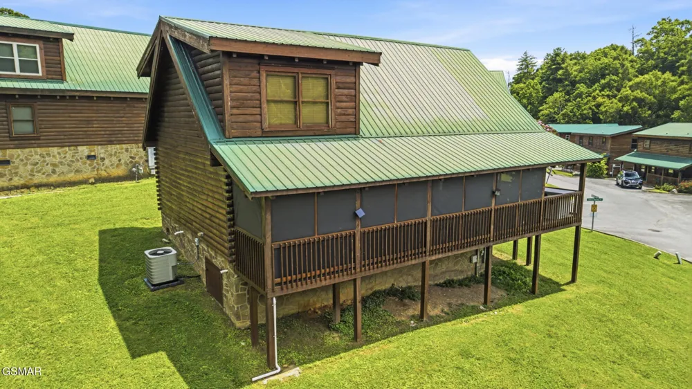605 Cherry Blossom Way Pigeon Forge, TN 37863