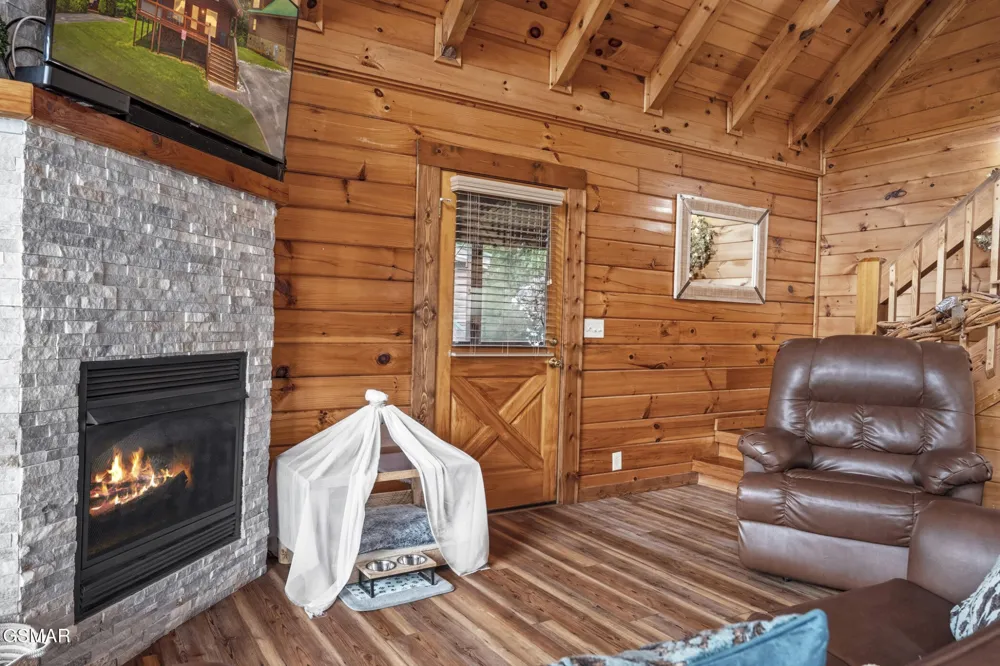 605 Cherry Blossom Way Pigeon Forge, TN 37863