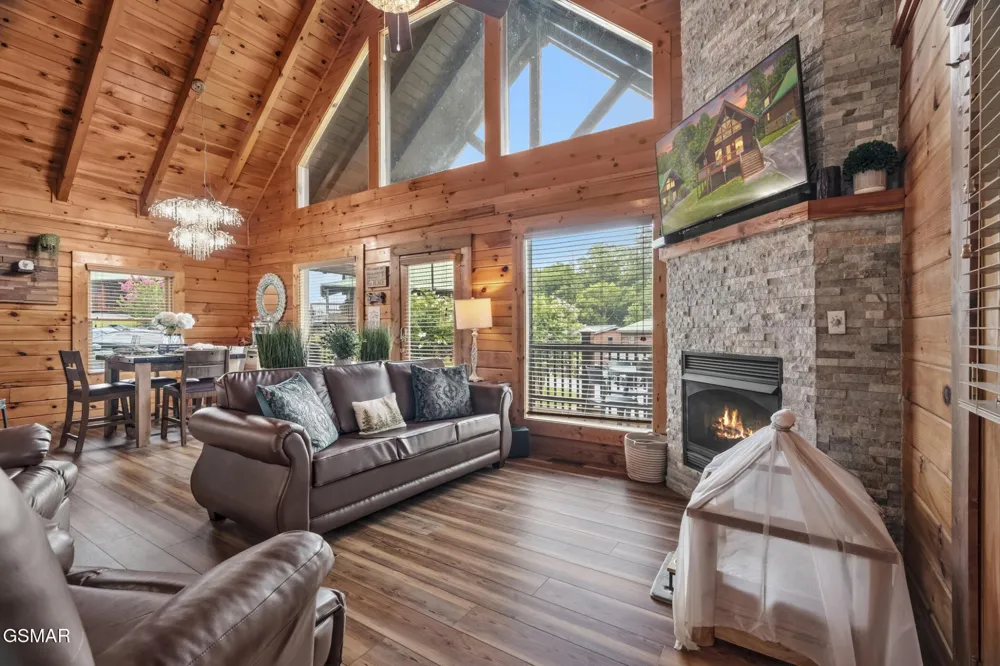 605 Cherry Blossom Way Pigeon Forge, TN 37863