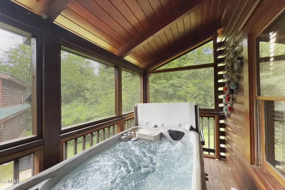 605 Cherry Blossom Way Pigeon Forge, TN 37863