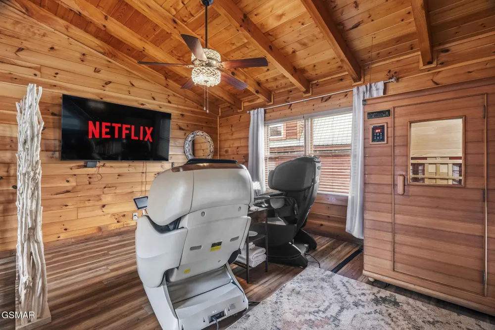605 Cherry Blossom Way Pigeon Forge, TN 37863