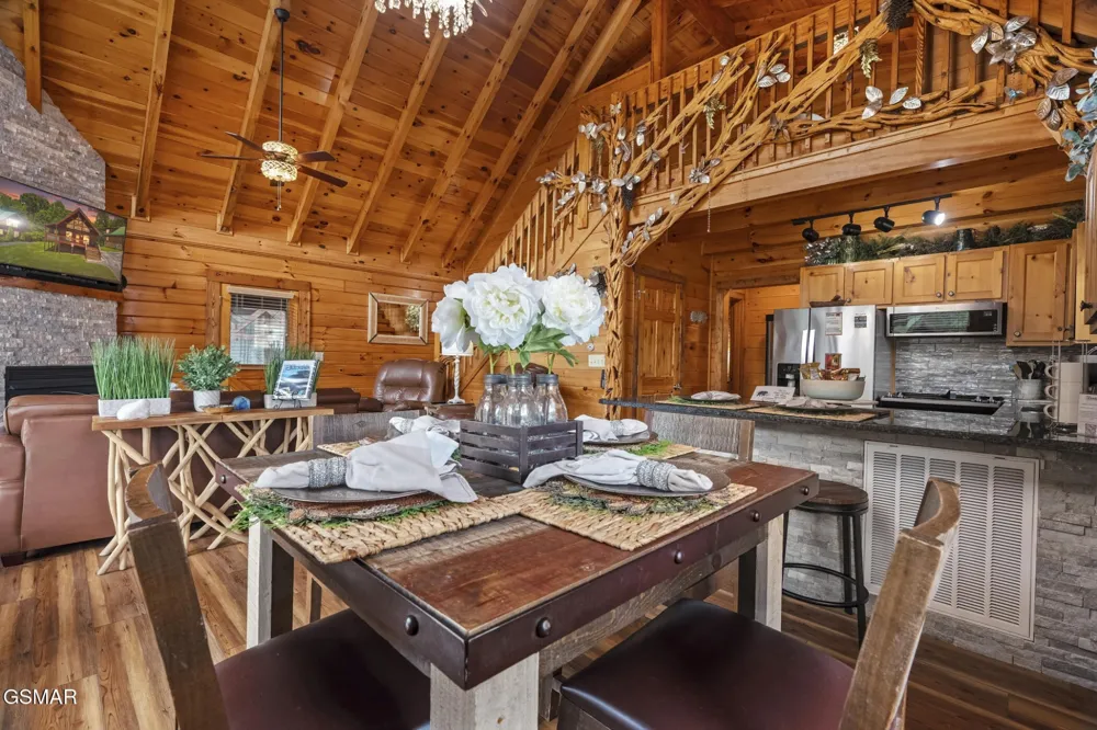 605 Cherry Blossom Way Pigeon Forge, TN 37863