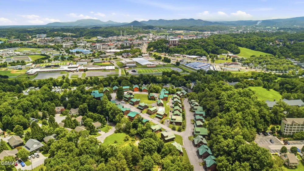 605 Cherry Blossom Way Pigeon Forge, TN 37863