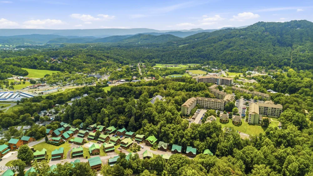 605 Cherry Blossom Way Pigeon Forge, TN 37863