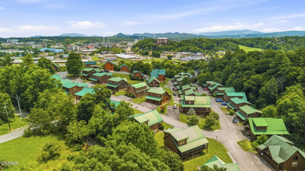 605 Cherry Blossom Way Pigeon Forge, TN 37863