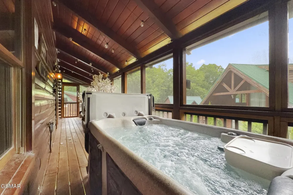 605 Cherry Blossom Way Pigeon Forge, TN 37863