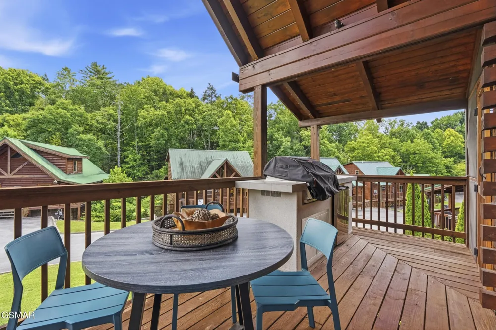 605 Cherry Blossom Way Pigeon Forge, TN 37863