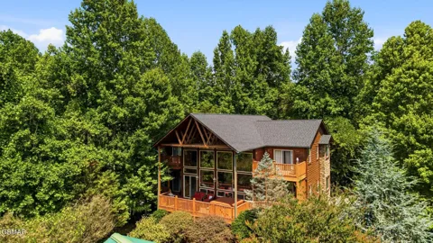 1716 Smoky Hills Drive