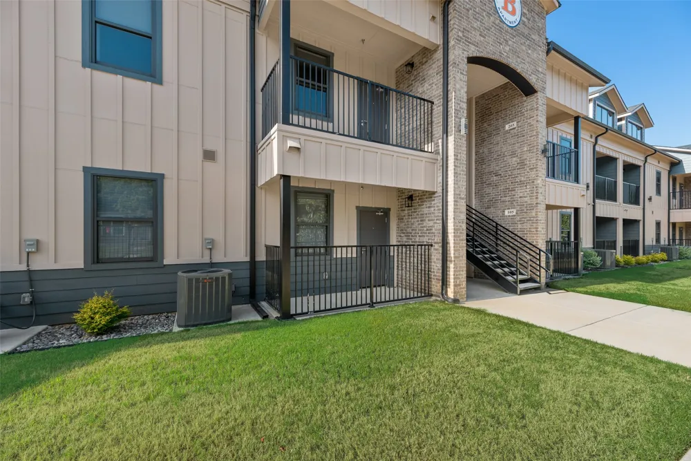 4225 Bernice Street Haltom City, TX 76117