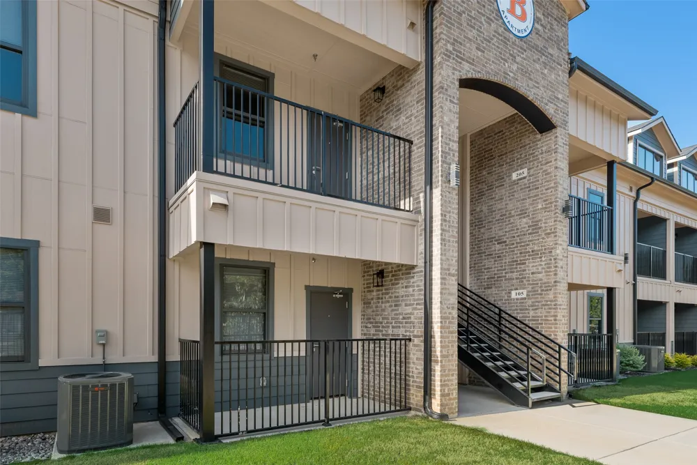 4225 Bernice Street Haltom City, TX 76117