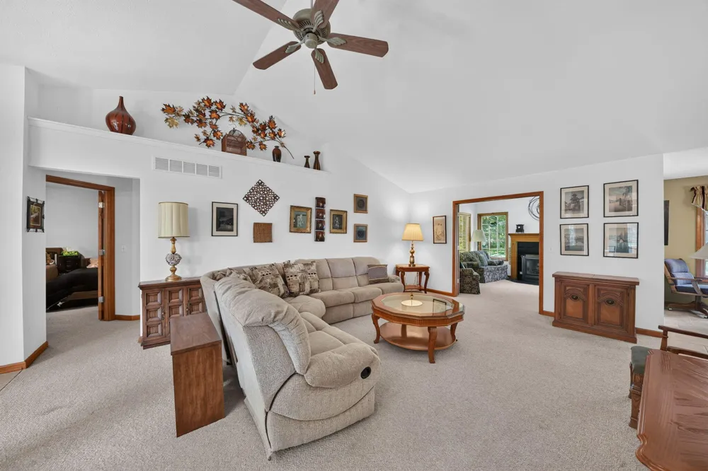 4645 River Pointe Boulevard Niles, MI 49120