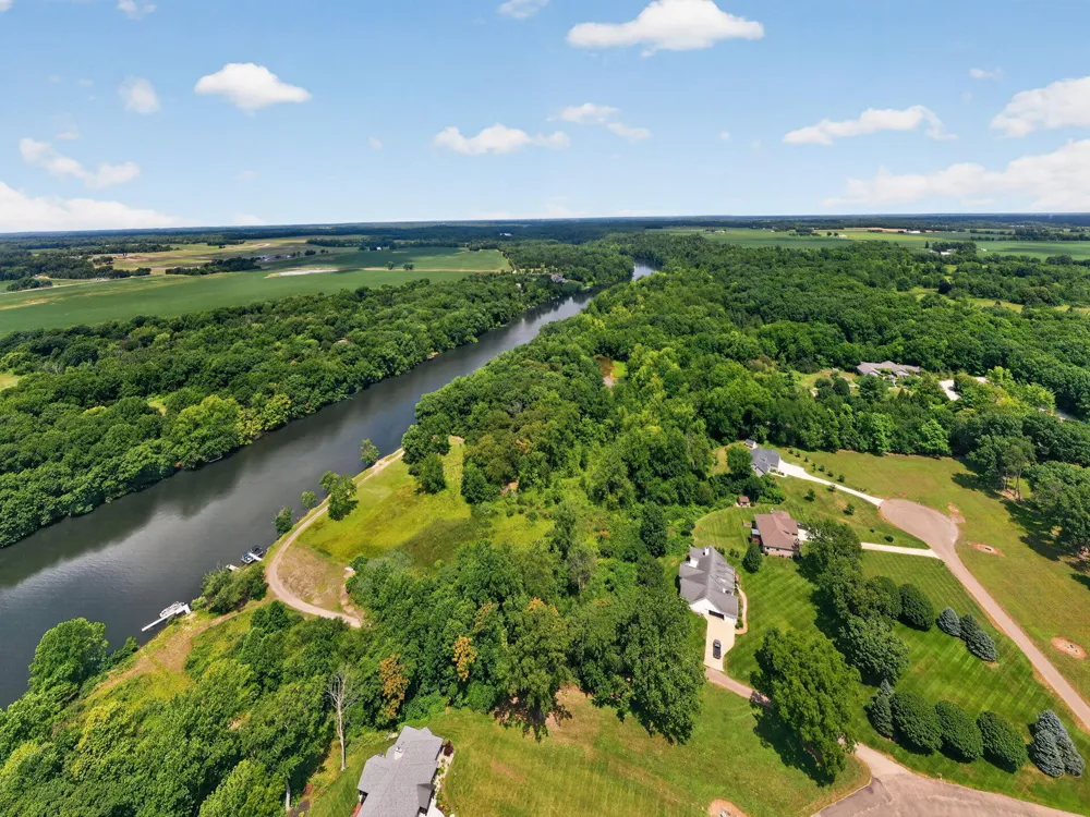 4645 River Pointe Boulevard Niles, MI 49120