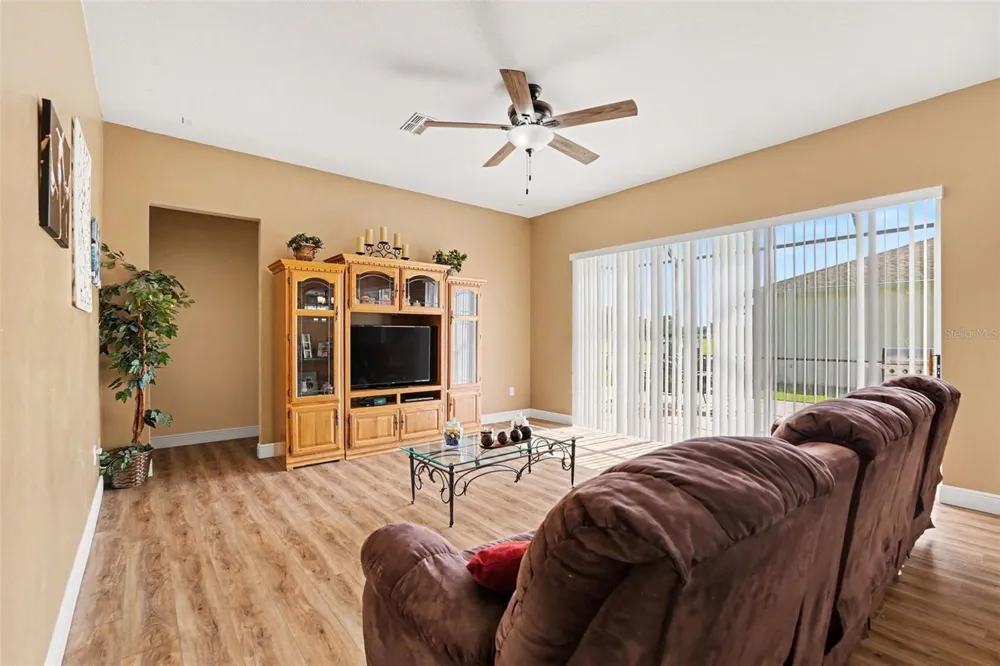 25741 RISEN STAR DR Wesley Chapel, FL 33544
