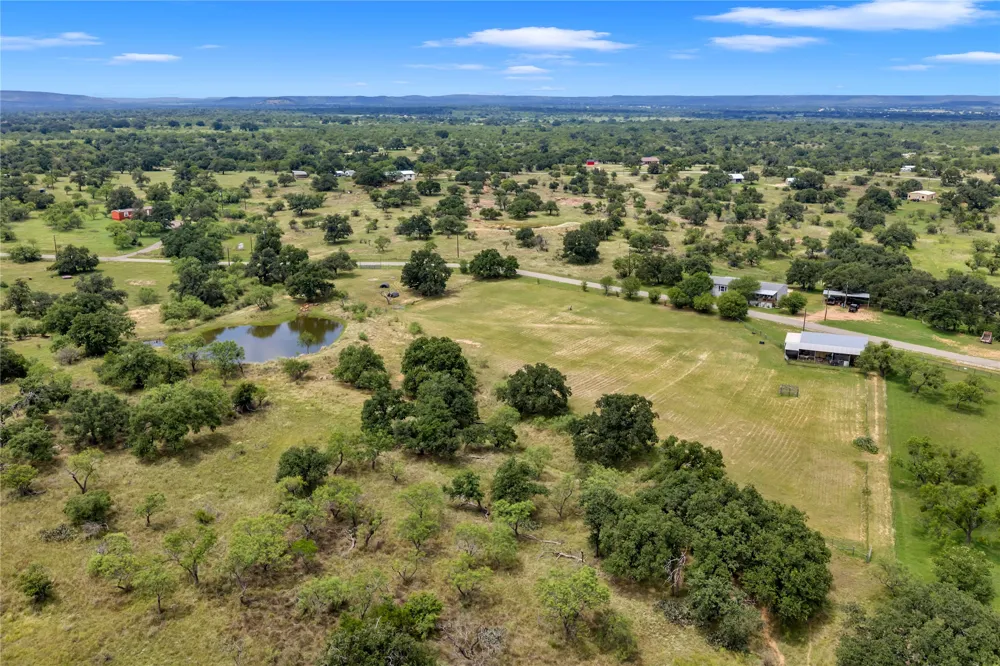 153 Lariat Lane Llano, TX 78643