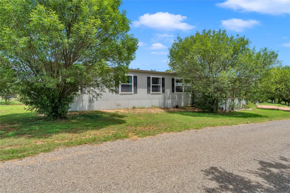 153 Lariat Lane Llano, TX 78643