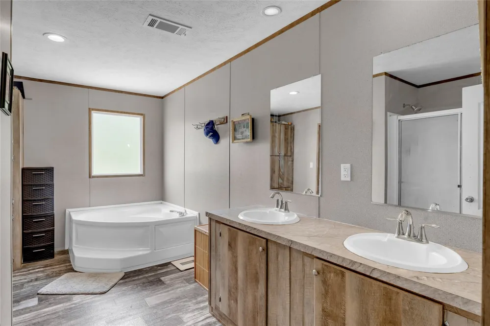 153 Lariat Lane Llano, TX 78643