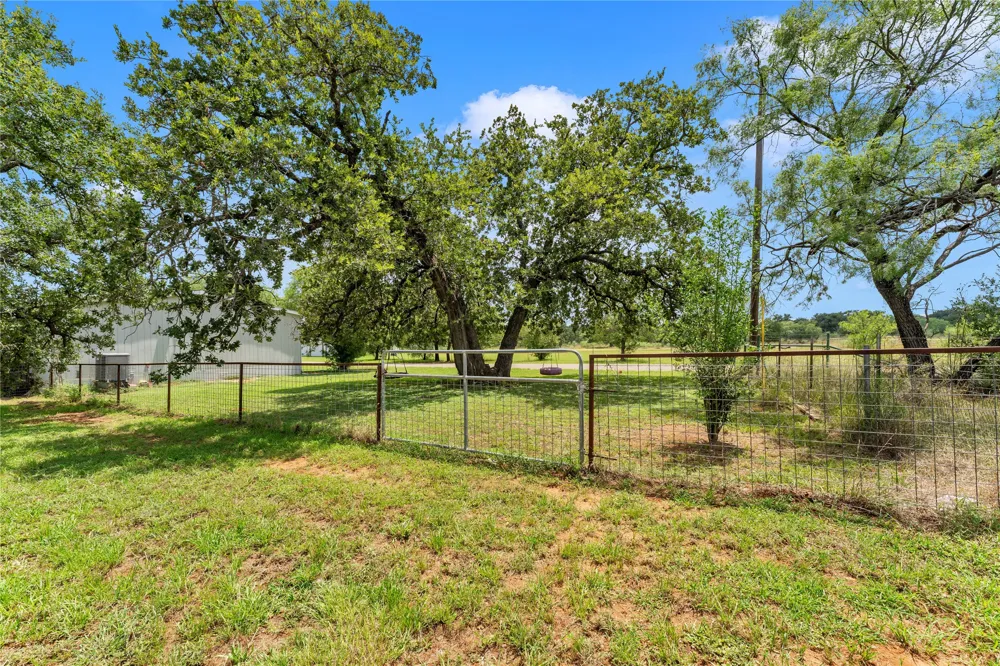 153 Lariat Lane Llano, TX 78643
