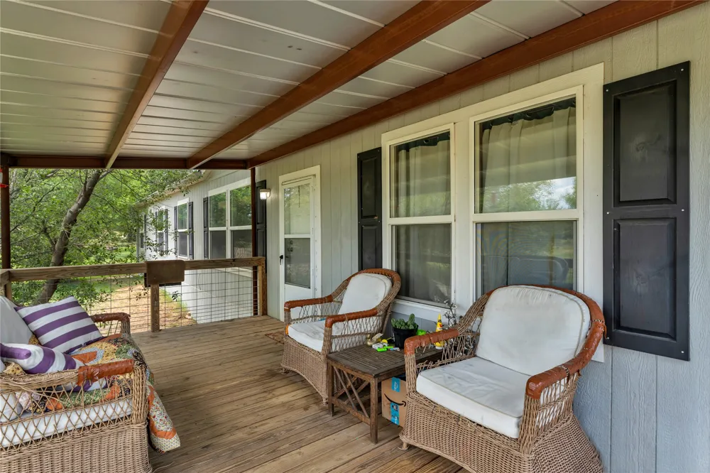 153 Lariat Lane Llano, TX 78643
