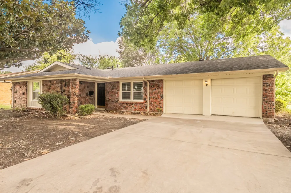 5616 Ammons Street Haltom City, TX 76117