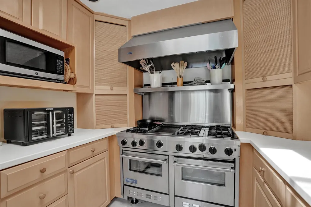 2756 NE 35th Street Fort Lauderdale, FL 33306