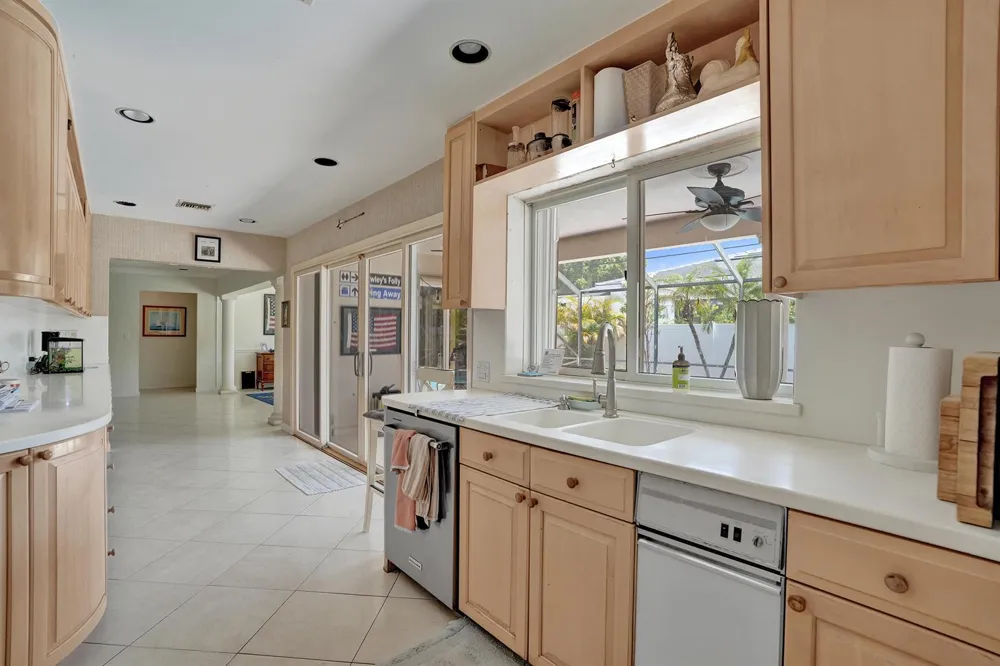 2756 NE 35th Street Fort Lauderdale, FL 33306