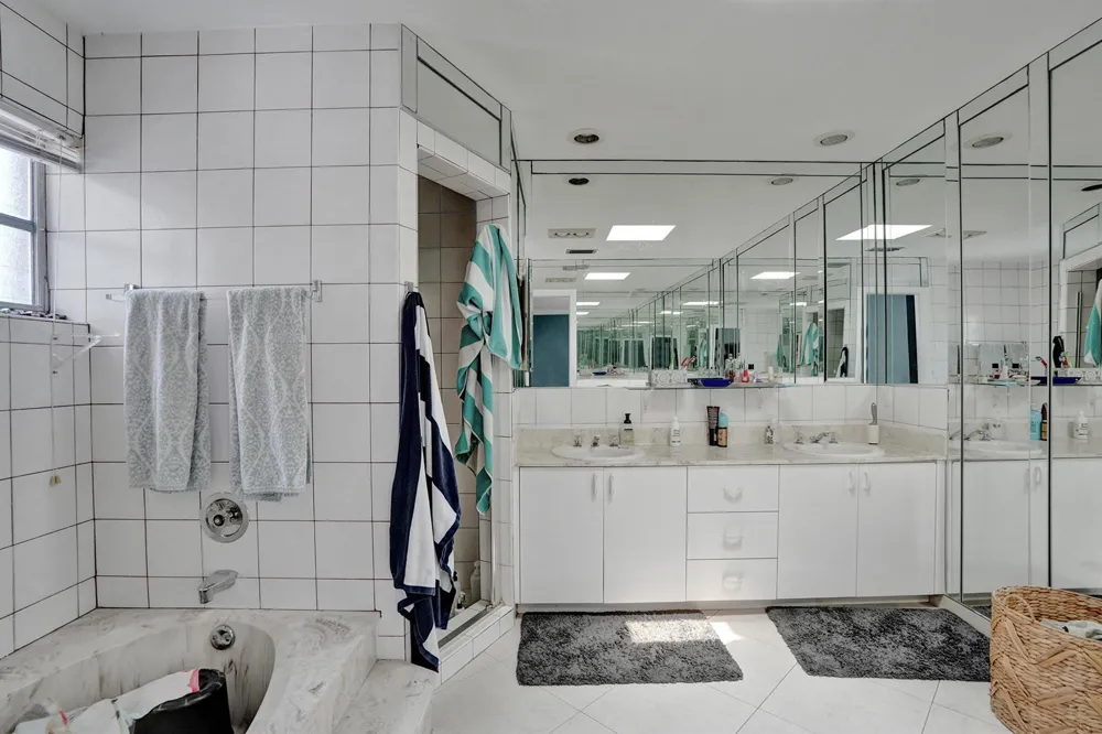 2756 NE 35th Street Fort Lauderdale, FL 33306