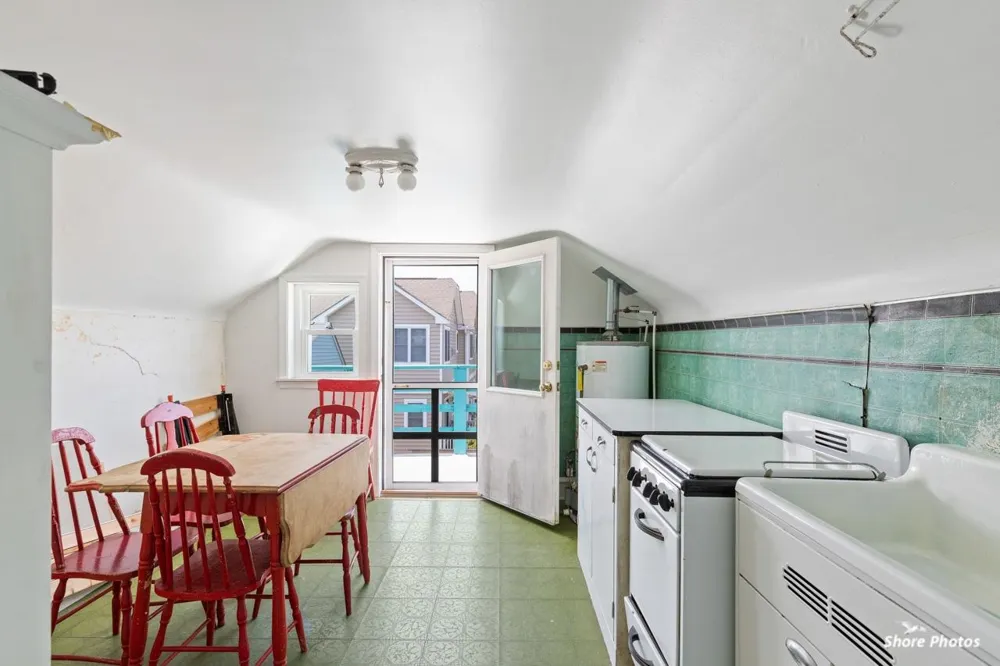 5806 New Jersey Avenue Wildwood Crest, NJ 08260