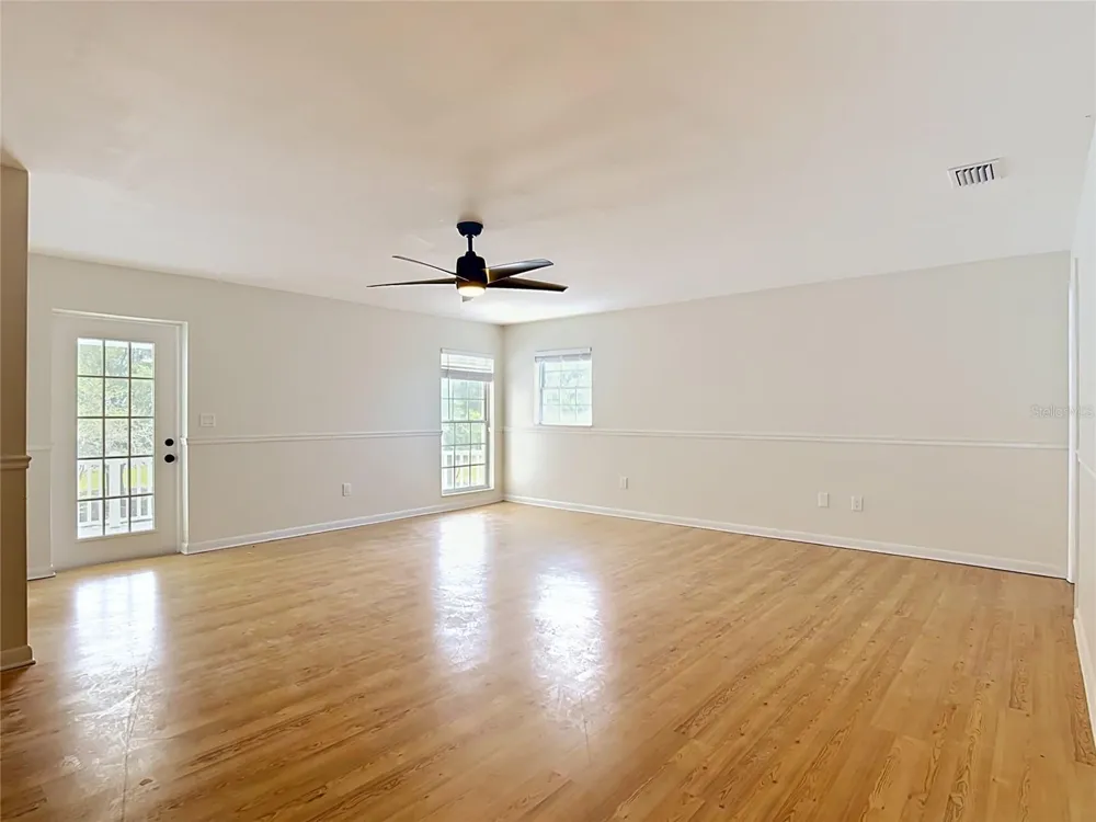 7925 LAKE MABEL LOOP ROAD Dundee, FL 33838