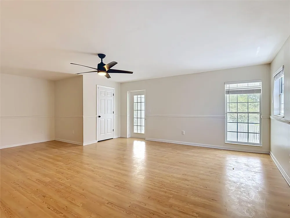 7925 LAKE MABEL LOOP ROAD Dundee, FL 33838