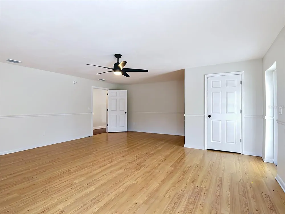 7925 LAKE MABEL LOOP ROAD Dundee, FL 33838