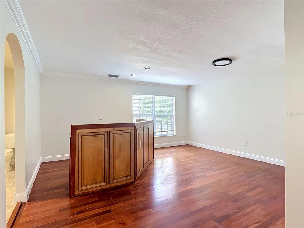 7925 LAKE MABEL LOOP ROAD Dundee, FL 33838