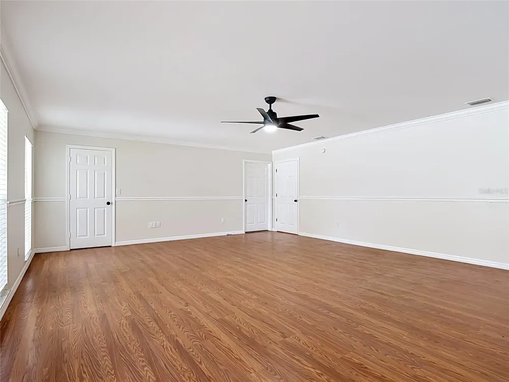 7925 LAKE MABEL LOOP ROAD Dundee, FL 33838