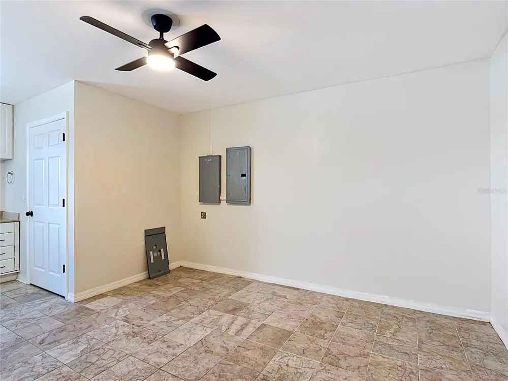 7925 LAKE MABEL LOOP ROAD Dundee, FL 33838