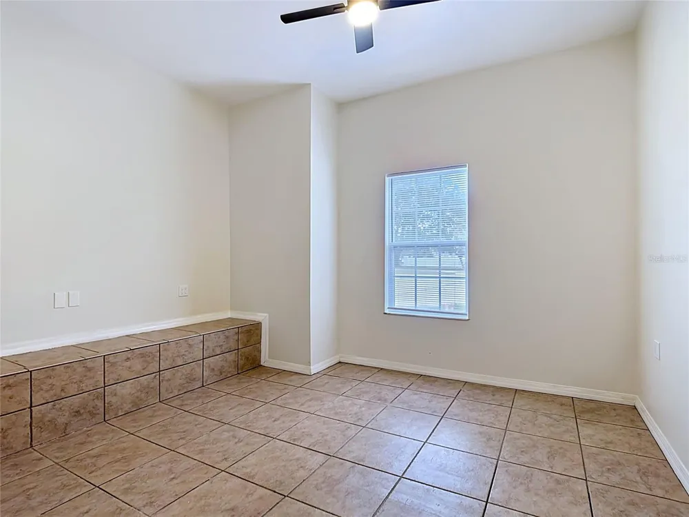 7925 LAKE MABEL LOOP ROAD Dundee, FL 33838