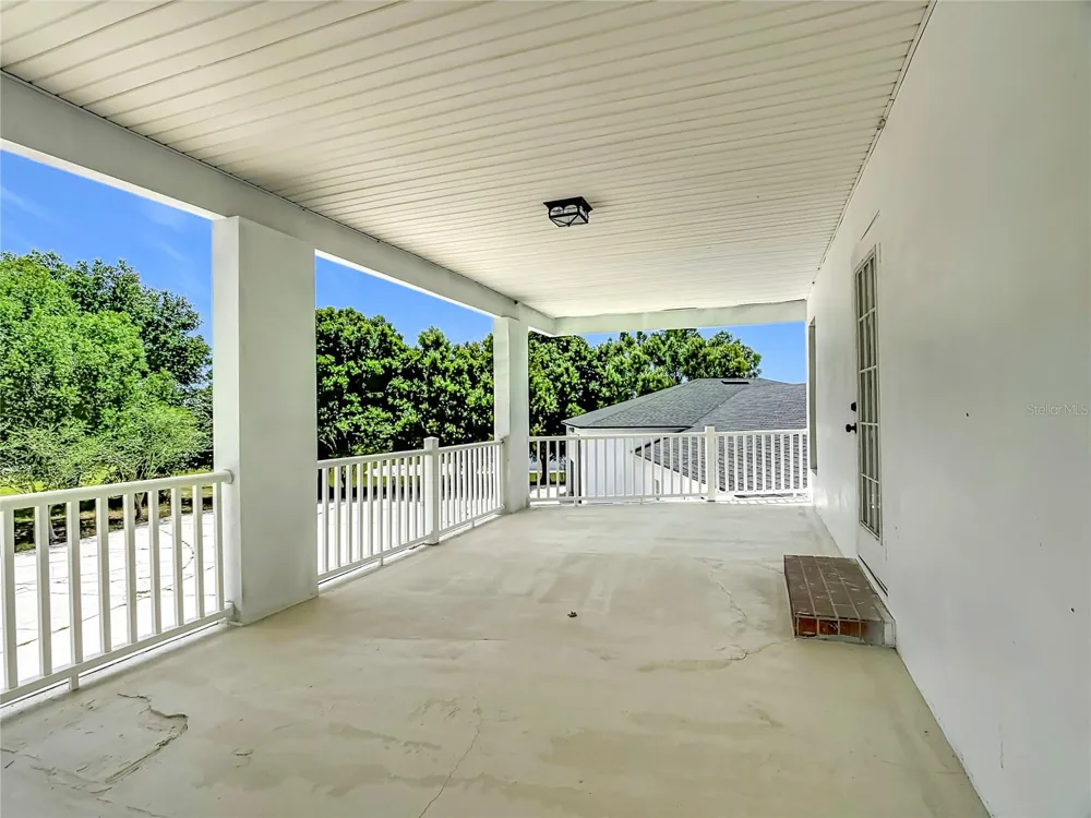 7925 LAKE MABEL LOOP ROAD Dundee, FL 33838