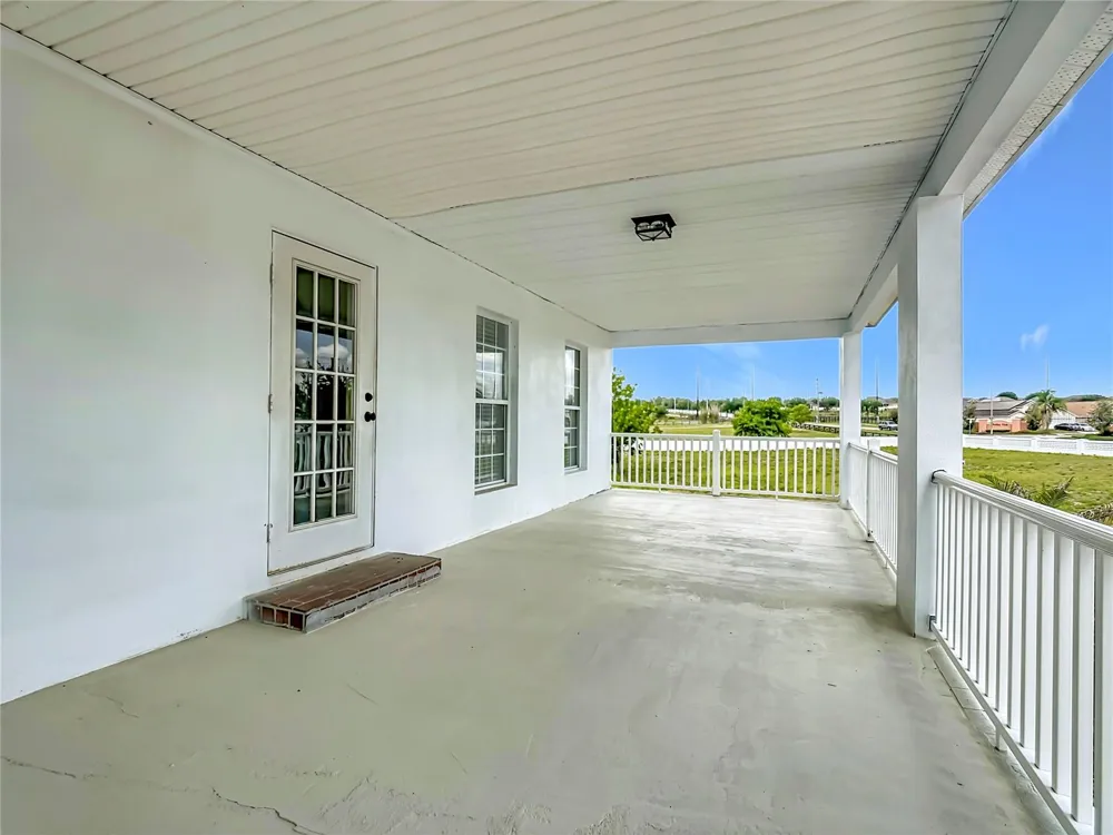 7925 LAKE MABEL LOOP ROAD Dundee, FL 33838