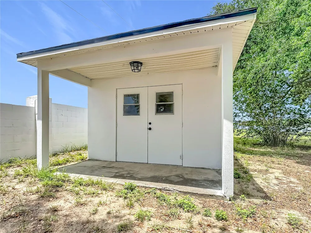 7925 LAKE MABEL LOOP ROAD Dundee, FL 33838