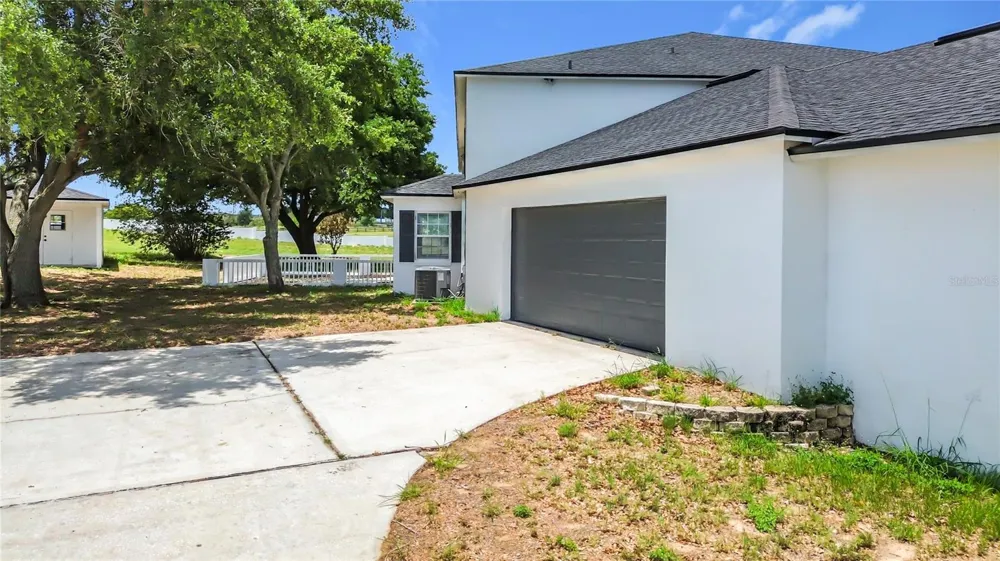 7925 LAKE MABEL LOOP ROAD Dundee, FL 33838