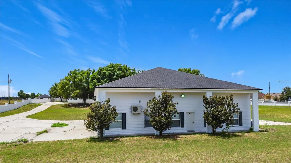 7925 LAKE MABEL LOOP ROAD Dundee, FL 33838